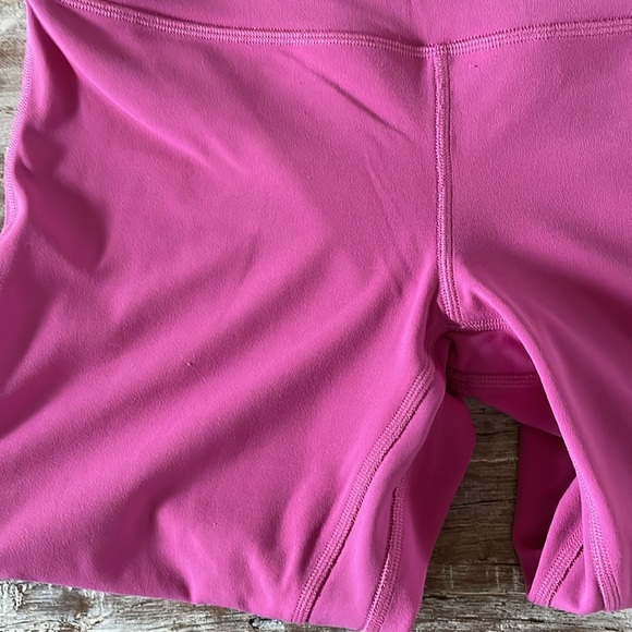 Lululemon Align high rise crop ( 2 layer) - Picture 4 of 7